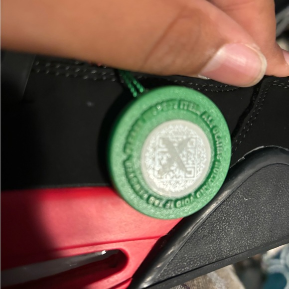 Jordan 4s red thunders - Picture 2 of 5